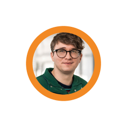 Profilfoto von Niklas, Mann mit braunen Haaren und Brille