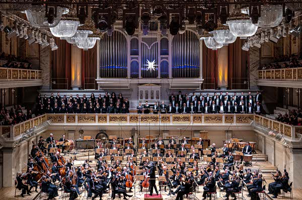 Bild RSB Silvesterkonzert im Konzerthaus Berlin c Peter Meisel