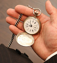 Meldung der Arbeitszeit. Foto: Aamon/stock.adobe.com.