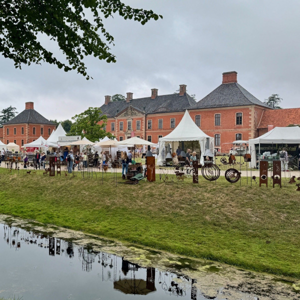 Garten, Wohnen, Lifestyle: Messeaussteller zeigen auf Schloss Bothmer neue Trends