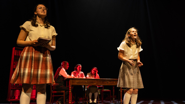 Schulensemble aus Neubrandenburg gewinnt Musical-Preis vor 800 begeisterten Zuschauern