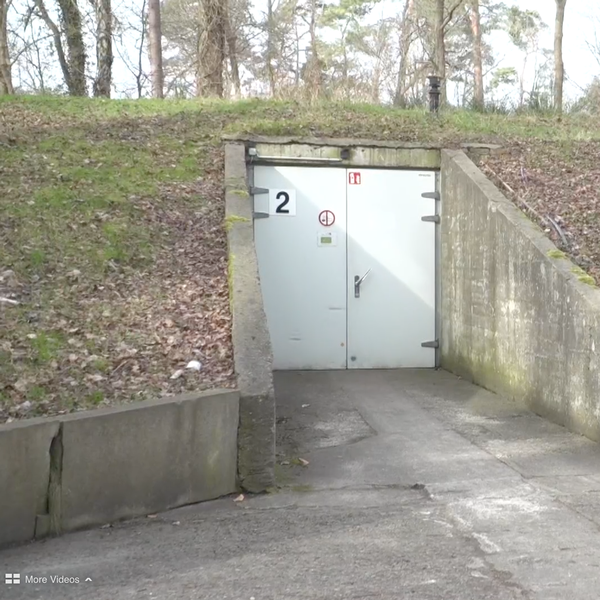 Als die Tür zum DDR-Bunker aufgeht, ist der Anblick kaum zu glauben